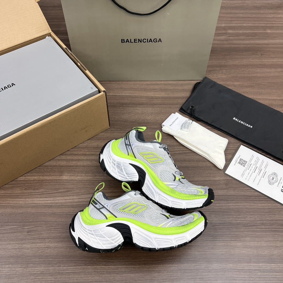 Balenciaga — 10XL Sneaker