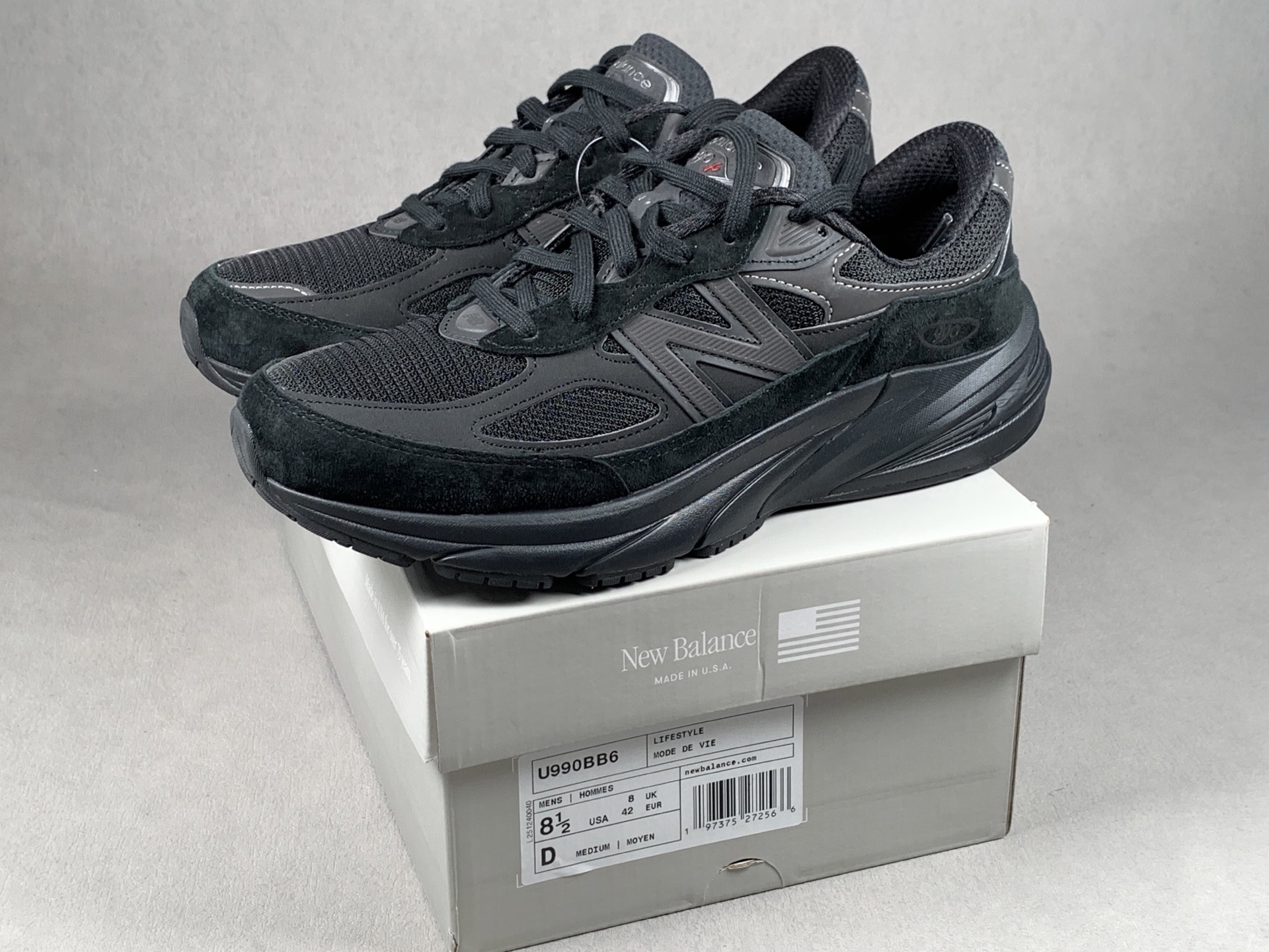 paire sur boîte U990BB6