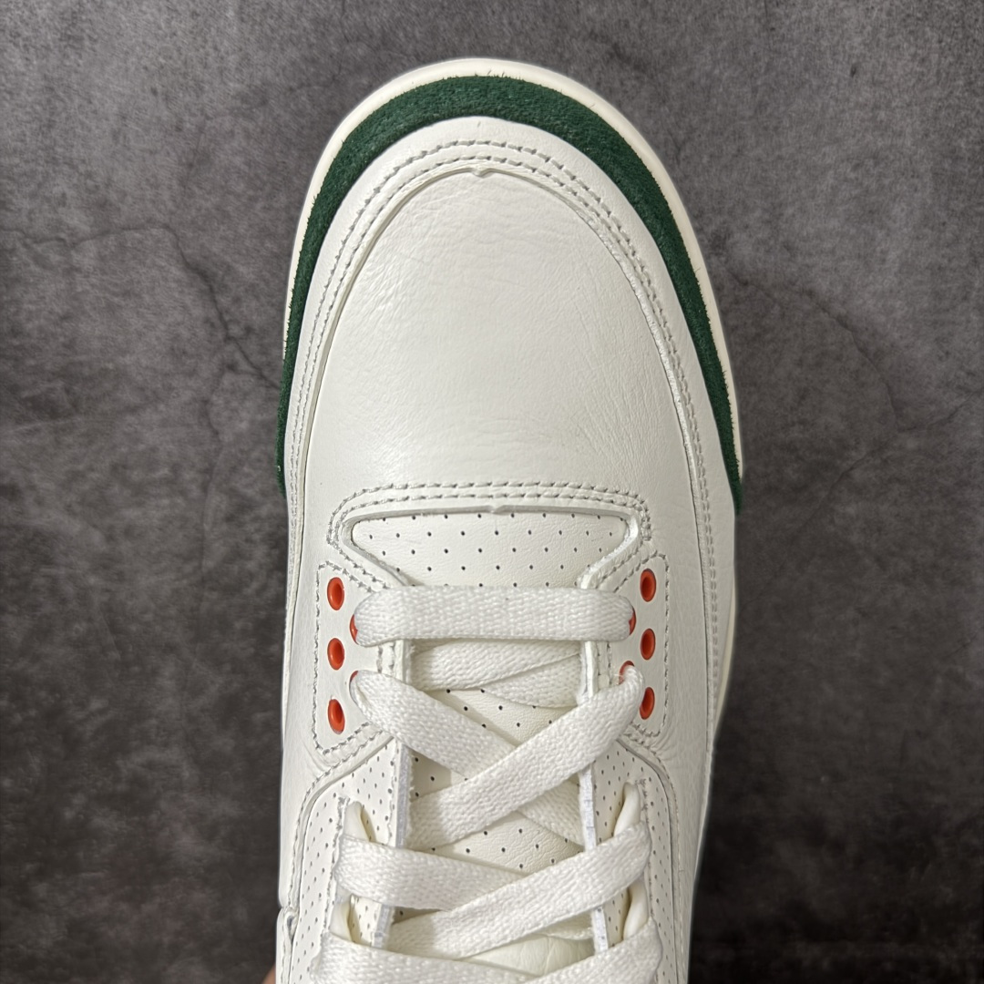 dessus de l'avant-pied, œillets orange