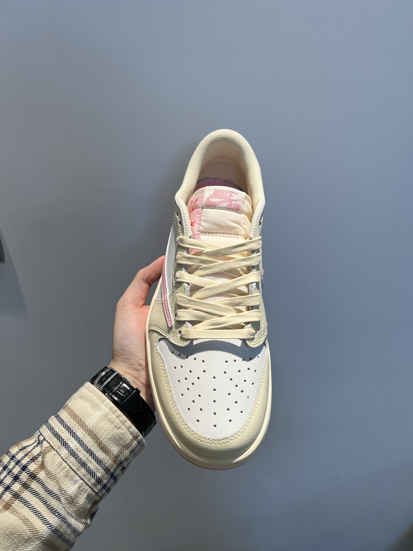 vue de dessus, languette Nike Air rose