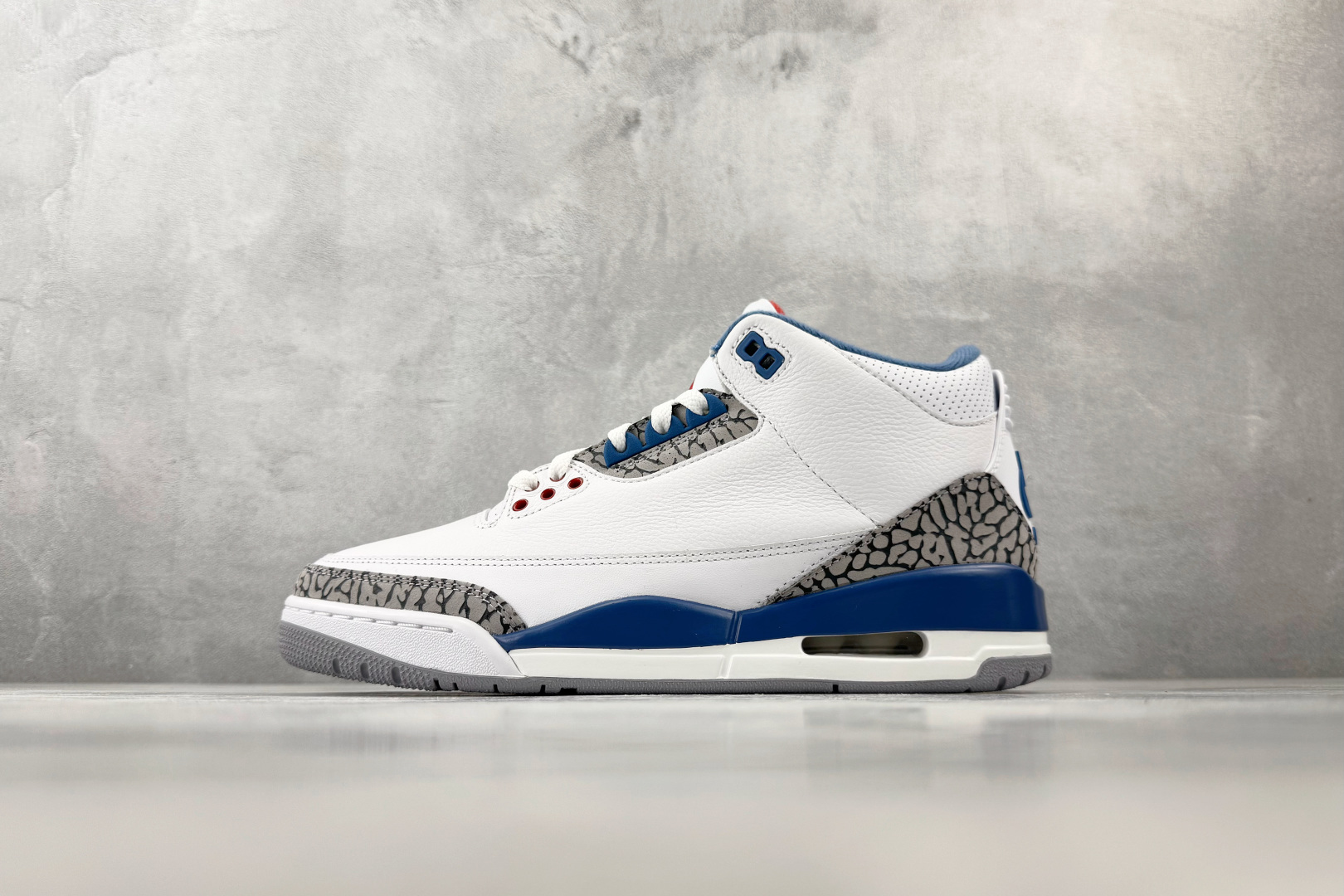 Air Jordan 3 — Blanc / Bleu « True Blue »