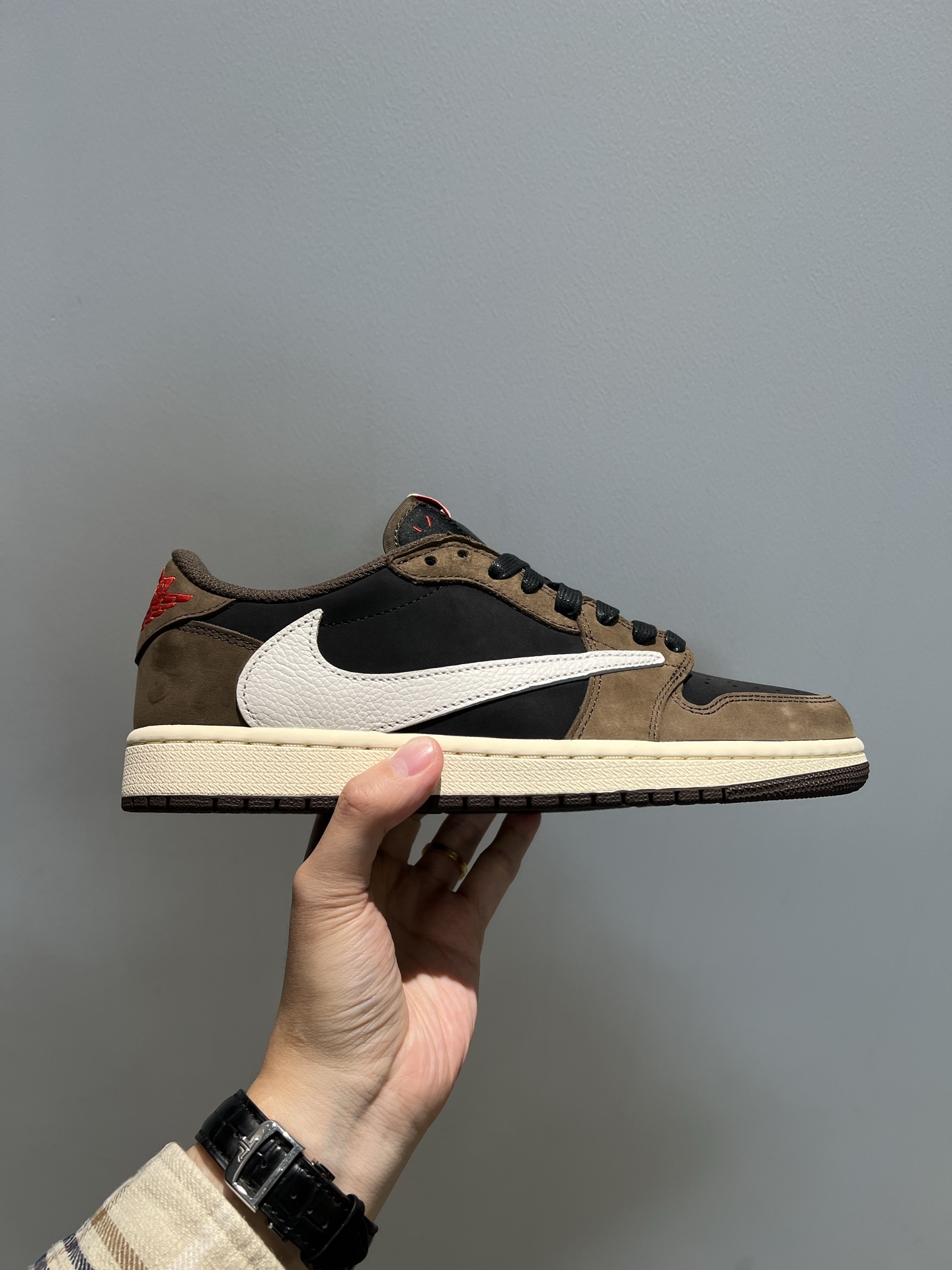 Air Jordan 1 Low OG x Travis Scott — Marron / Noir « Mocha »