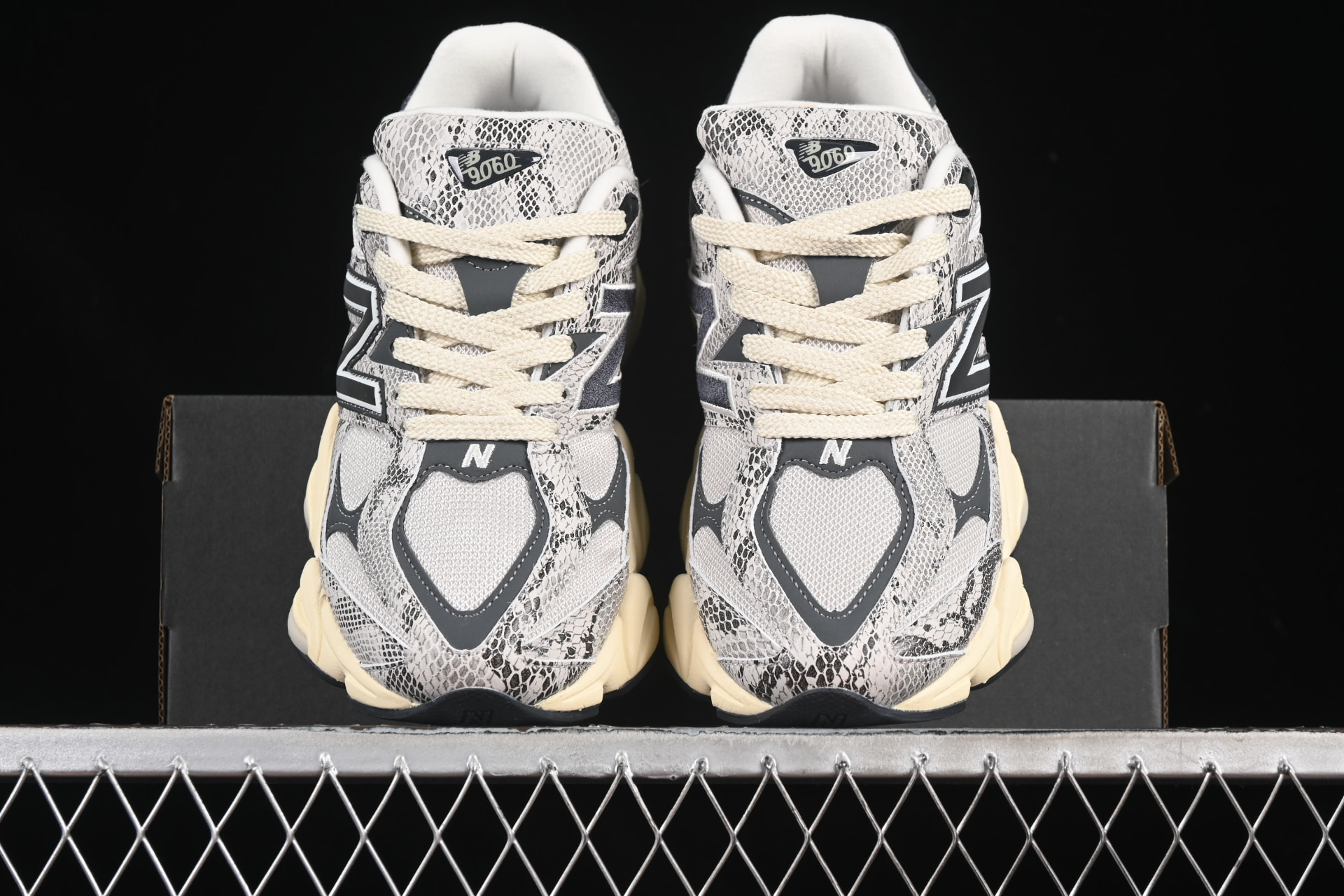 paire vue de face