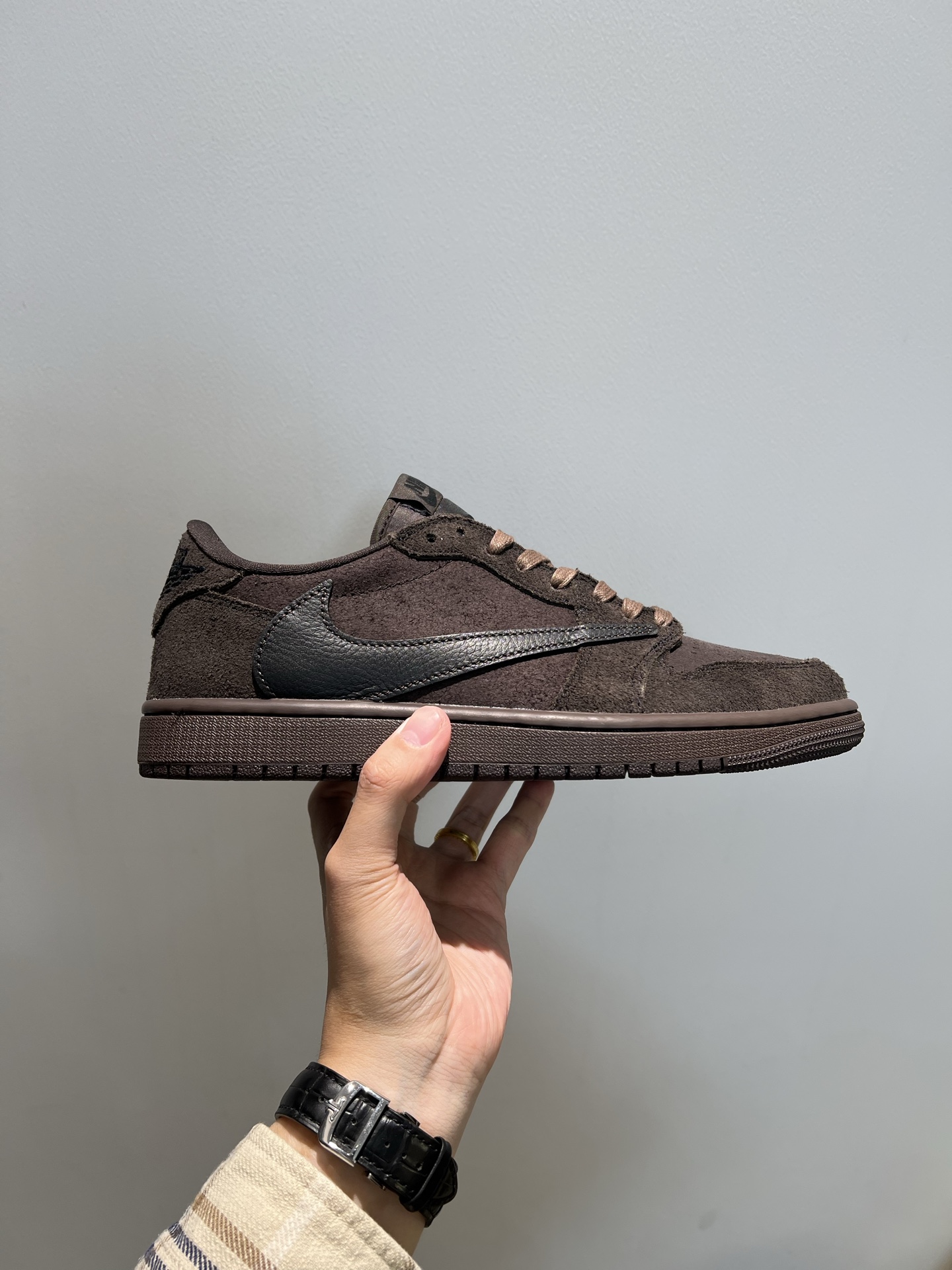 Air Jordan 1 Low x Travis Scott — Marron « Velvet Brown »